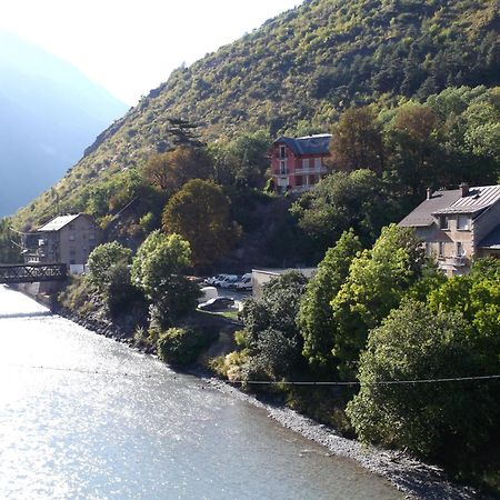 Hôtel Le Commerce Modane Exterior foto